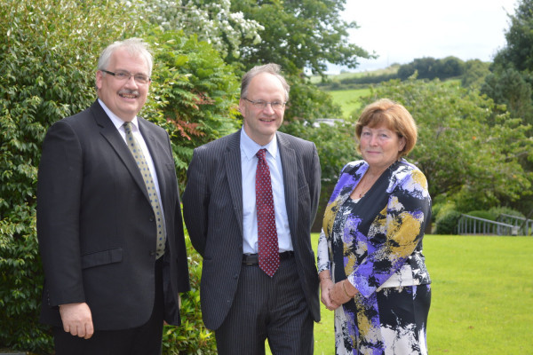 https://www.middletownautism.com/news/education-minister-peter-weir-visits-the-centre-8-2016